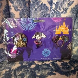 Disney Minnie Mouse Main Attraction Fireworks Pin Set